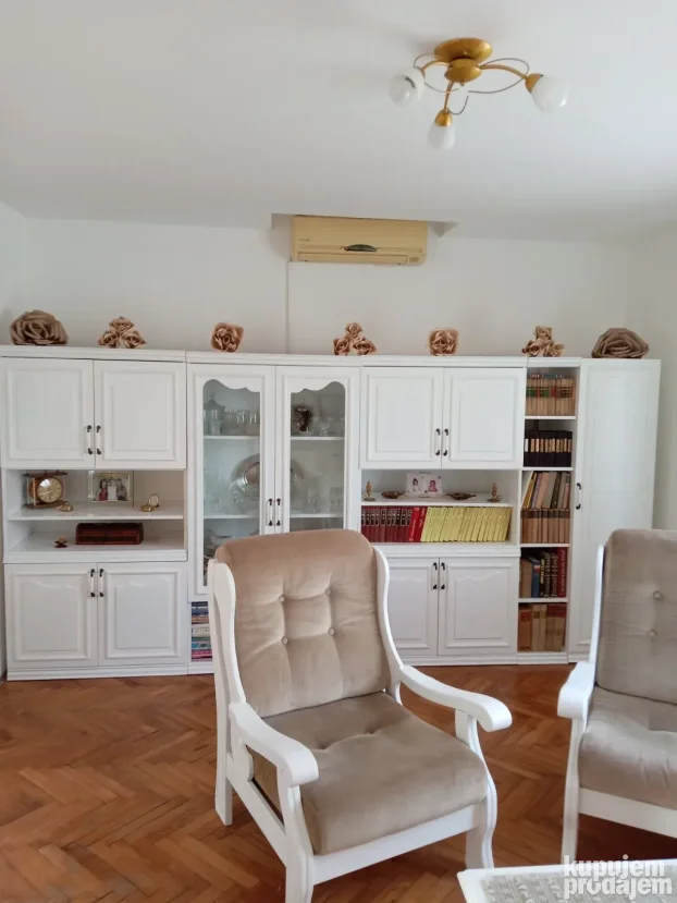 Gornji Milanovac, Centar, 2.0 dvosobna, 56 m²