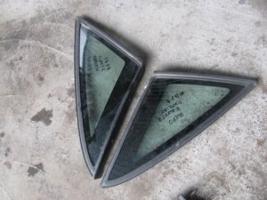 Astra F sedan zadnja bocna stakla originalna