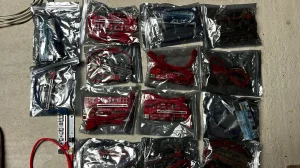 Riseri/Extenderi (40 kom) + GPU/Molex/SATA kablovi Ceo lot