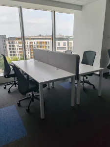 Stolovi beli za kancelariju 2u1 4u1 6u1