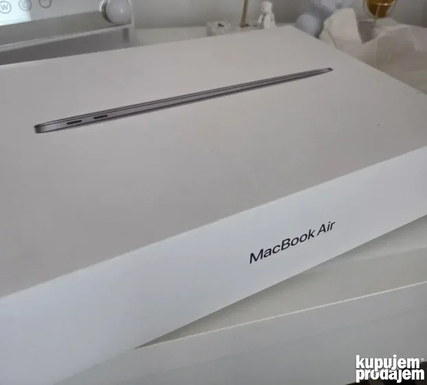 MacBook Air M1 8GB/256GB CYCLE COUNT 9, BATERIJA 100%