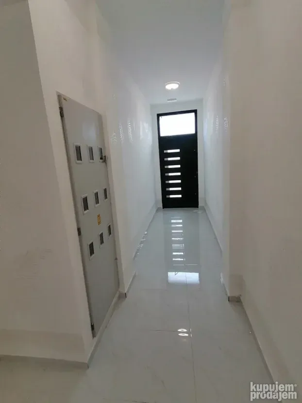 Opština Novi Sad, 5+ petosobna, 496 m²