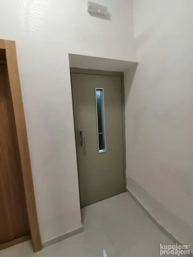 Opština Novi Sad, 5+ petosobna, 496 m²