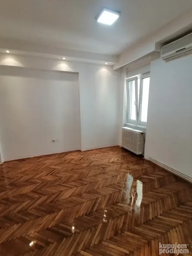 Opština Novi Sad, 5+ petosobna, 496 m²