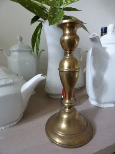 Slavski svećnjak-čirak i zidni nosač kandila