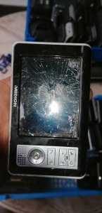 navigacija za auto medion mdpna200s md95900 polupan ekran