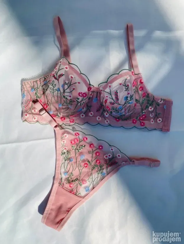 Cvetni kompletić roze Lux