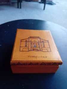 Stara drvena stona tabakera za  odlična