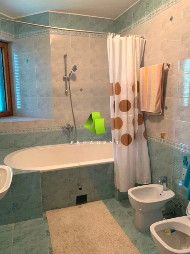 Pantelej, 4.0 četvorosobna, 240 m²