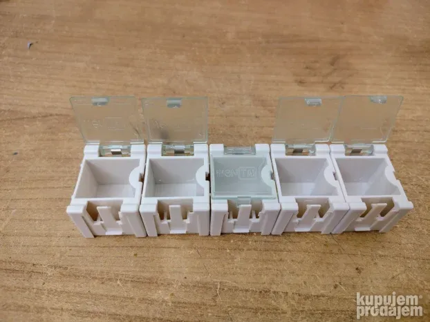 Set kutijica organizera za SMD komponente 26x33x22mm.