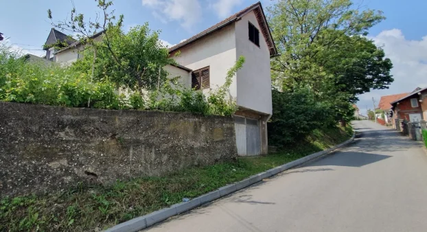 Kragujevac, Stanovo, 4.0 četvorosobna, 220 m²