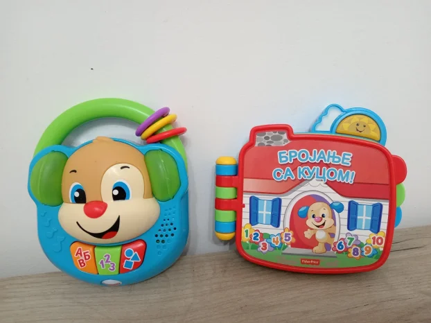 Fisher Price knjiga i plejer