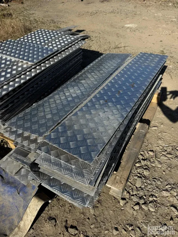 big-158476153_6864ce2e7a2959-78677375ima