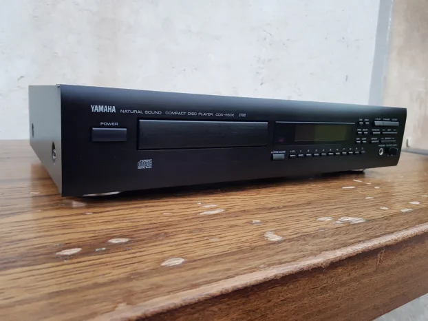 Yamaha CDX-550E