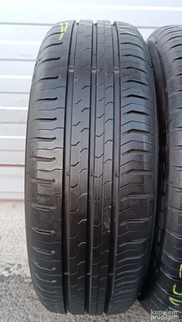 Continental LETNJE 195/65 15 sara 7mm i 6,5mm 195/65 R15