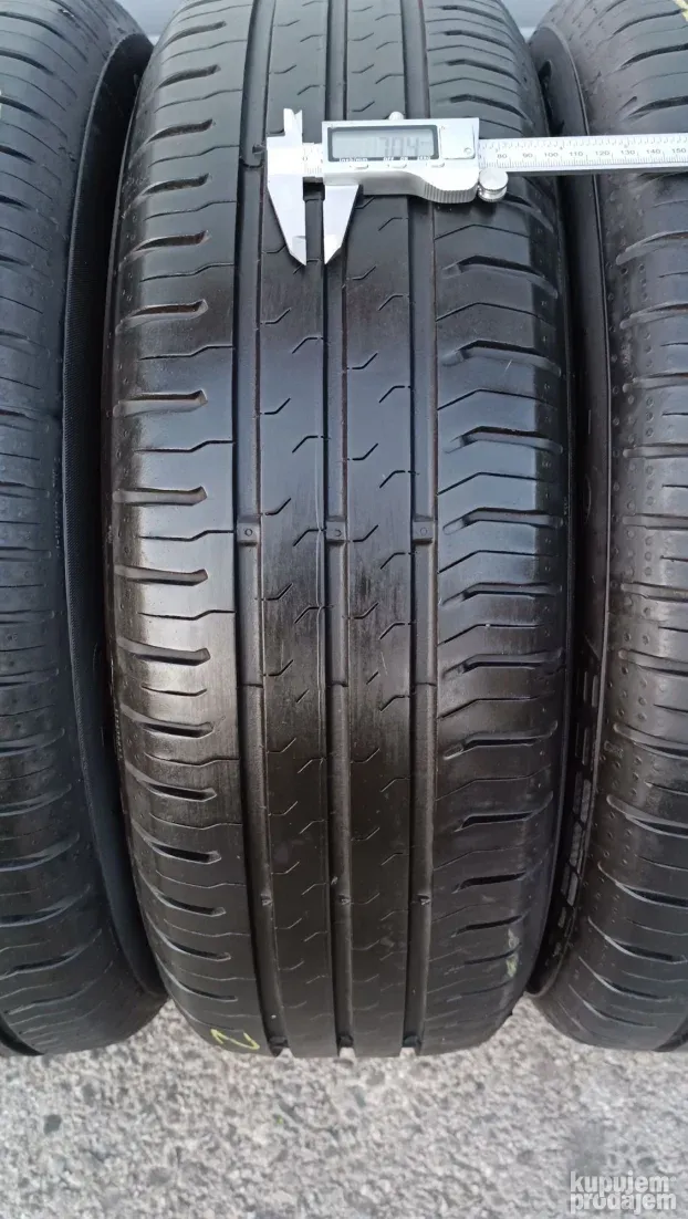 Continental LETNJE 195/65 15 sara 7mm i 6,5mm 195/65 R15