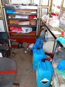 prodajem kompletnu opremu, hemiju i reklame za autoperionicu