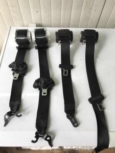 BMW E90 E91 pojas pojasevi