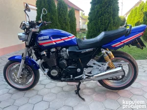 Yamaha XJR 1200
