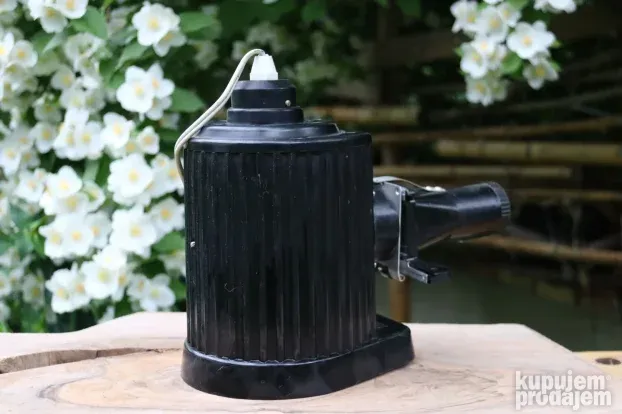 DDR Bakelitni projektor Magican