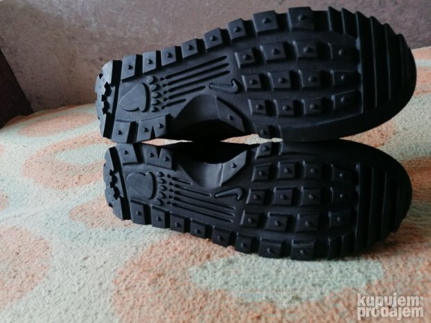 ORIGINAL NOVE Nike Hoodland Suede kožne čizme raspar 42/43