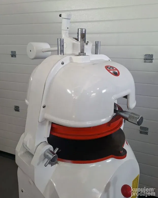 Poluautomatska delilica za testo 30 podela - Ital Form