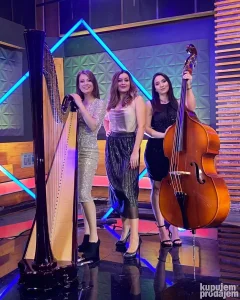 Playade - harfa, vokal, kontrabas