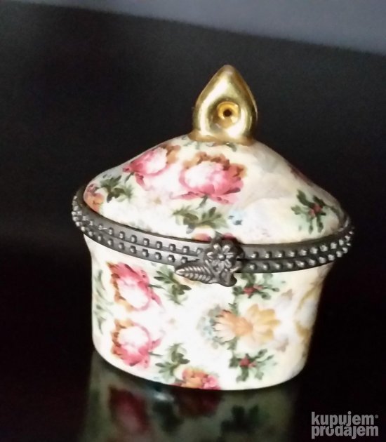 France, Antik. satula-burmutica sa pecatom dizajn. kuće