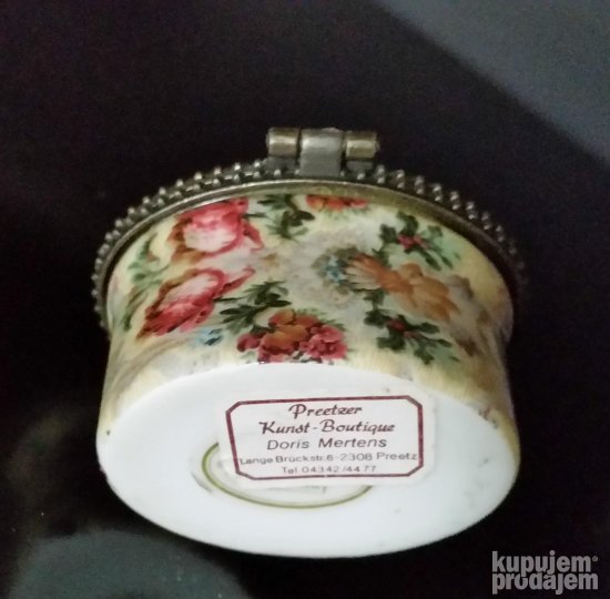 France, Antik. satula-burmutica sa pecatom dizajn. kuće