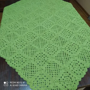 Manji Vuneni heklani prekrivač