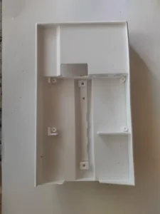 Hyte Y60 kuciste LCD mount