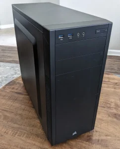 SSD gamer kompjuter, sedi, igraj! CSGO GTA V LOL Fortnite