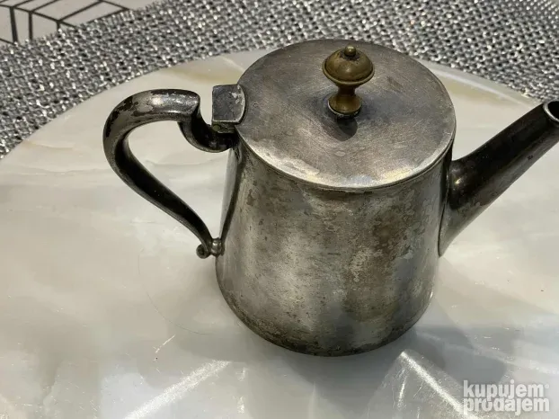 Cinija ili cajnik stari komad, bez mana