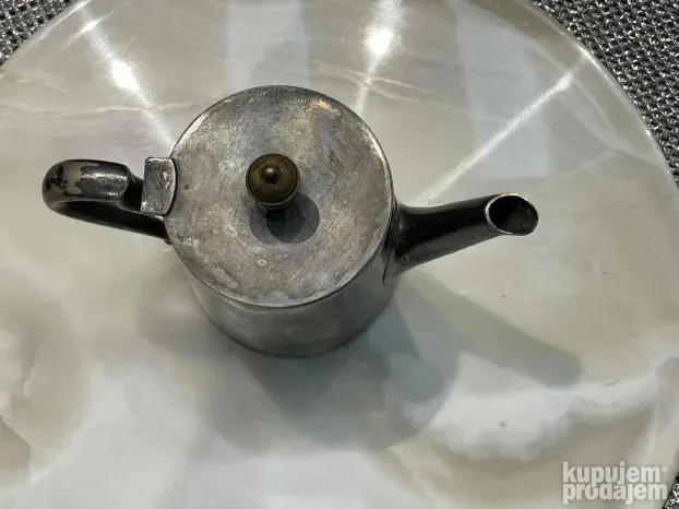 Cinija ili cajnik stari komad, bez mana