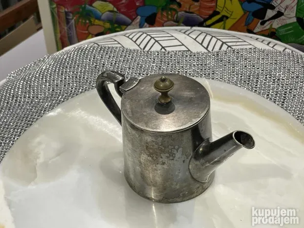 Cinija ili cajnik stari komad, bez mana