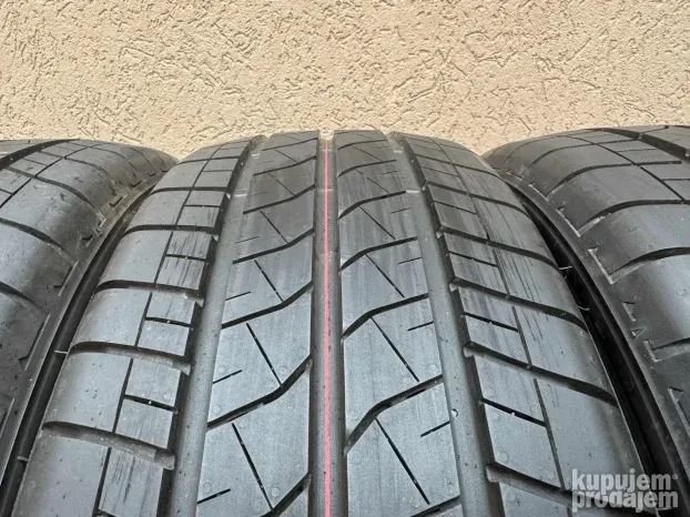 Teretne gume za kombi Bridgestone 215/60/17C 215/60/17 C