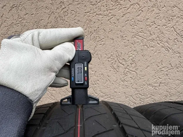 Teretne gume za kombi Bridgestone 215/60/17C 215/60/17 C