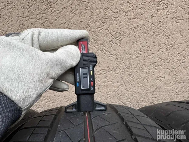 Teretne gume za kombi Bridgestone 215/60/17C 215/60/17 C