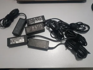 Original punjac HP 19.5V 2.31A 45W 4.5 x 3mm plavi vrh #P40