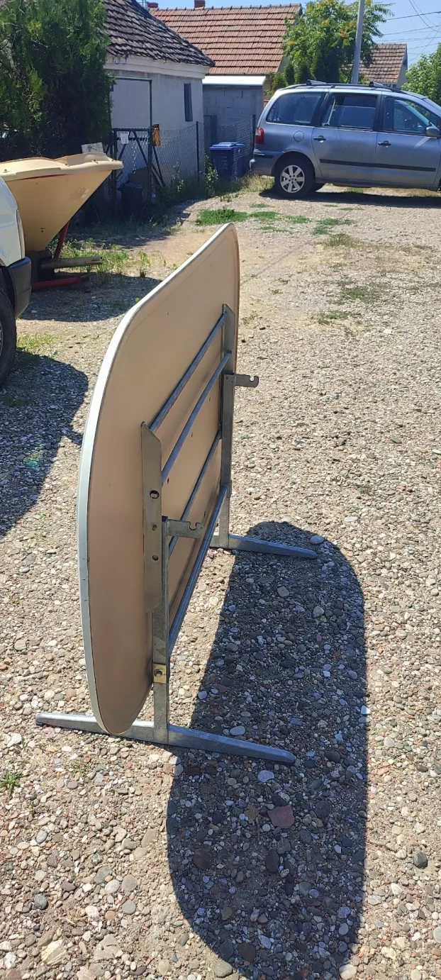 sto stratie za dvoriste i bastu 165x95x72cm.medijapan-metal