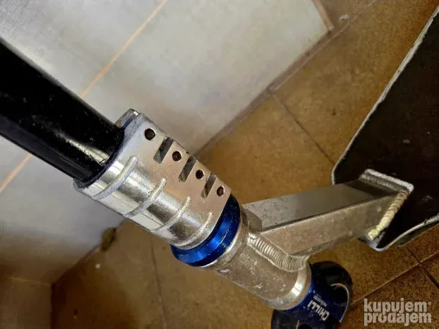Chili pro scuter, aluminoum