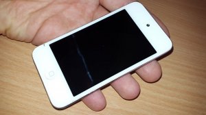 Apple iPod Touch 4th Generation 8GB