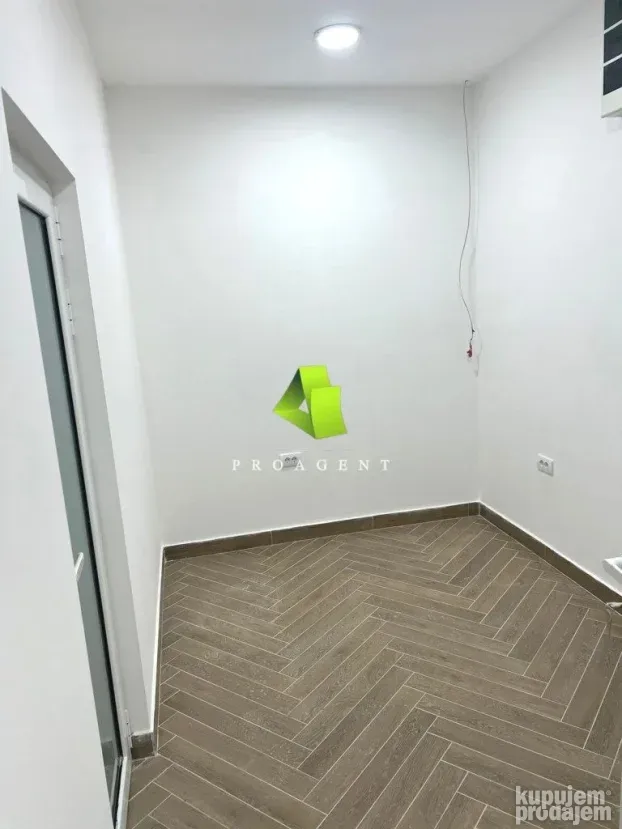 Renoviran poslovni prostor u centru