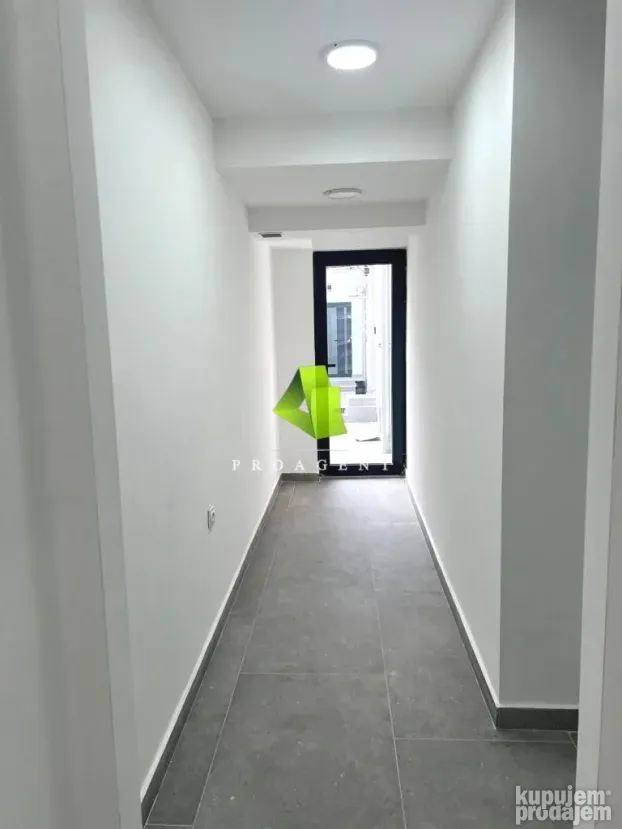 Renoviran poslovni prostor u centru