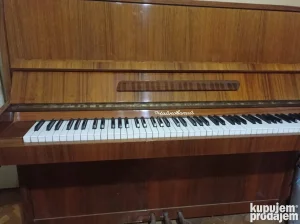 Klavir Pianino Čajkovski