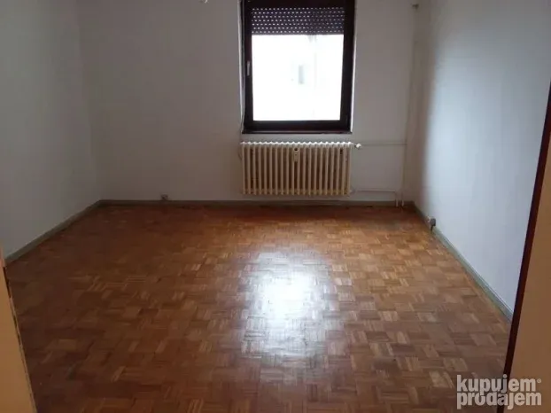 Odličan, 63 m2 - Petrovaradin Blok 8