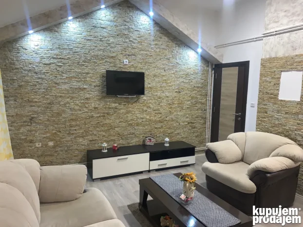 Nikole Vujacica, Lazarevac, 3.0 trosoban, 100 m²