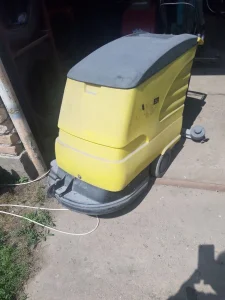 Masina za pranje podova kercher moze zamena