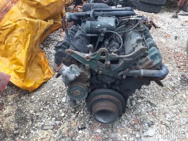 Mercedes motor v8 503ks