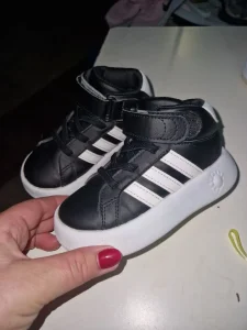 Adidas patike br 24